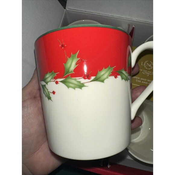 Lenox Holiday Red Coffee Mugs Set of 4 Red Rim Holly Berry Green Trim New In Box - Picture 3 of 5
